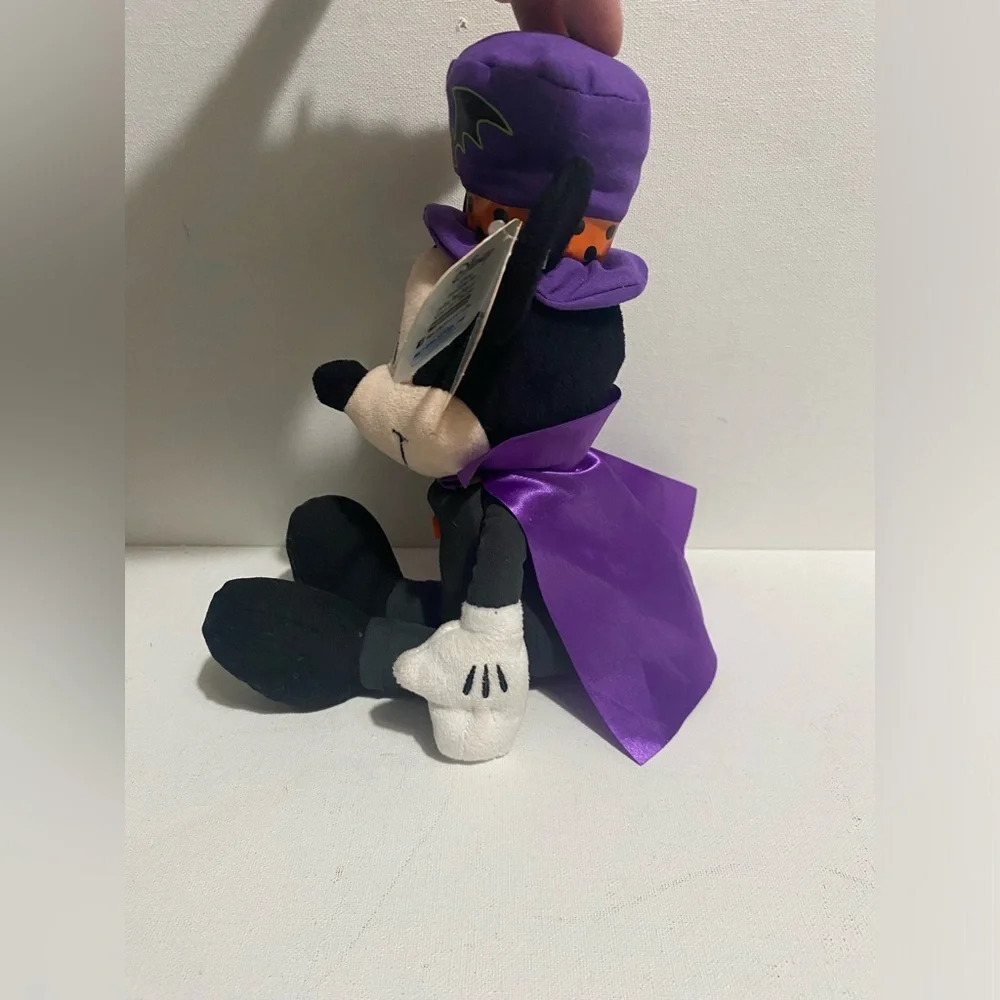 Disney Halloween Mickey Mouse w/ Purple Cape Hat Count Dracula 11” Plush, NWT - Picture 3 of 10